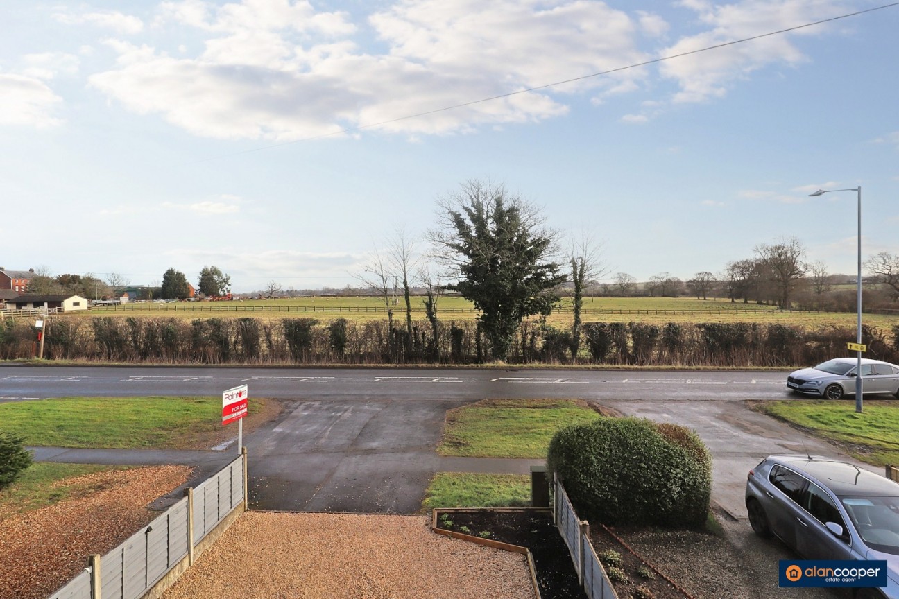 Nuneaton Road, Bulkington, CV12 9QL
