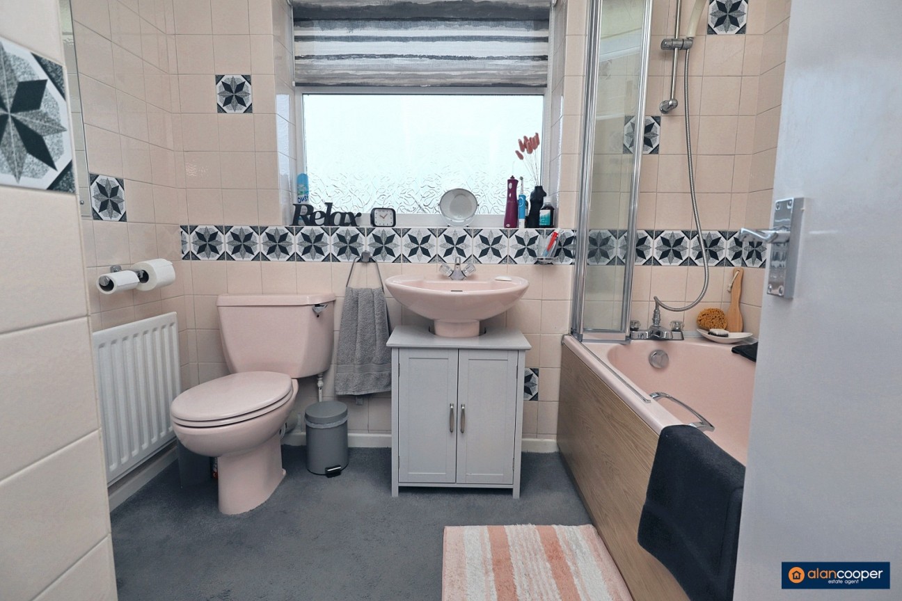 Stonewell Crescent, Whitestone, Nuneaton, CV11 4TB