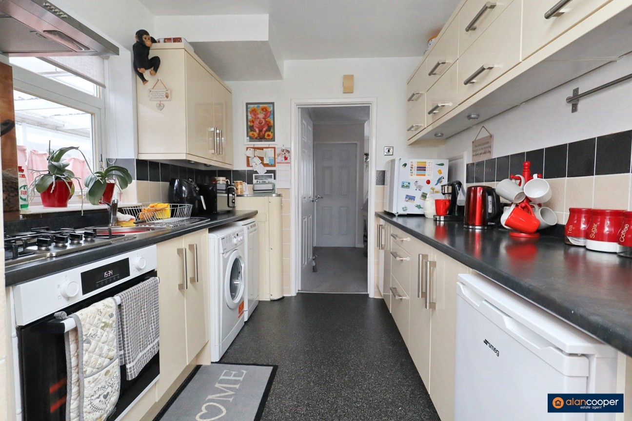 Stonewell Crescent, Whitestone, Nuneaton, CV11 4TB