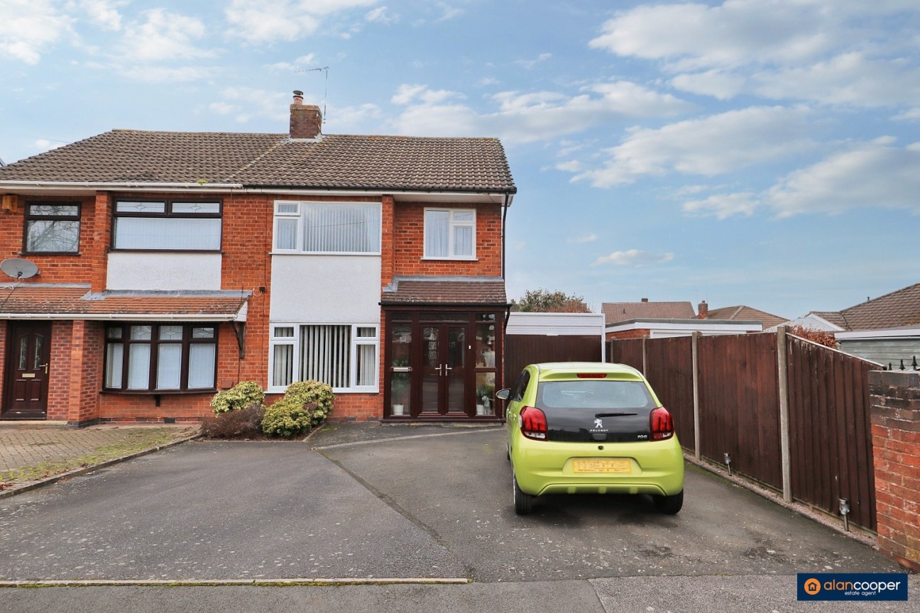 Stonewell Crescent, Whitestone, Nuneaton, CV11 4TB