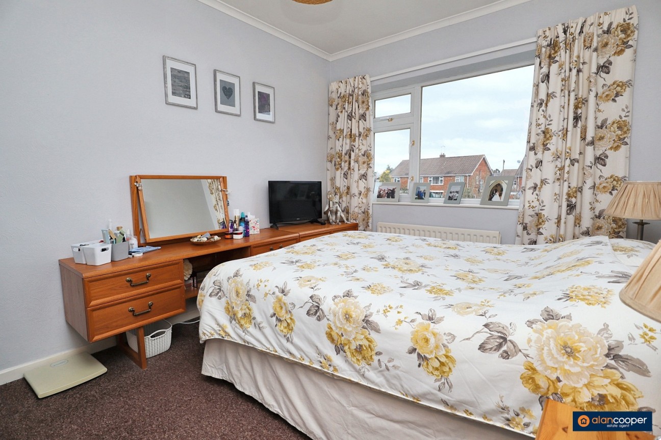 Stonewell Crescent, Whitestone, Nuneaton, CV11 4TB