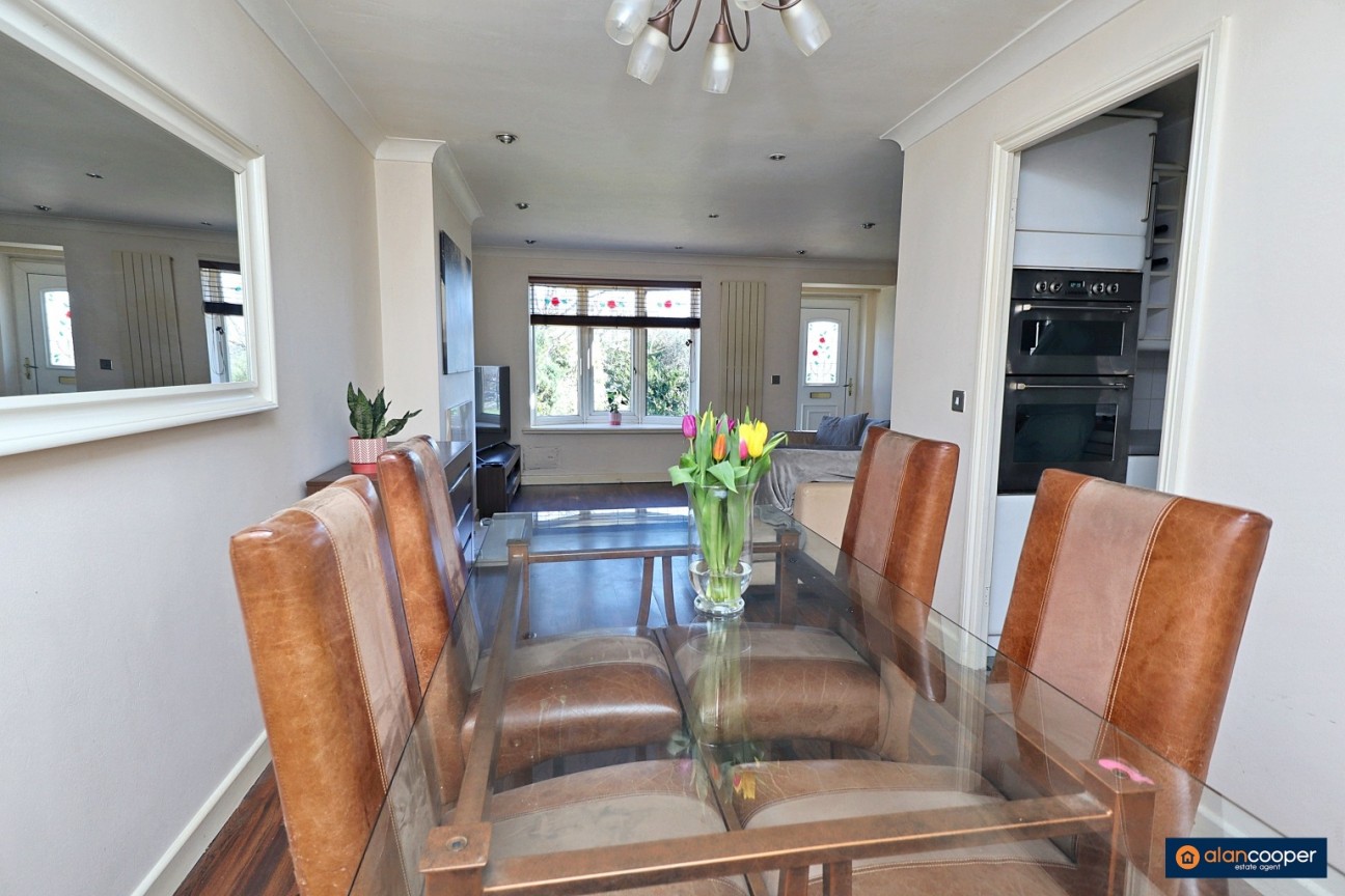 Merlin Avenue, Poplar Farm, Nuneaton, CV10 9JZ