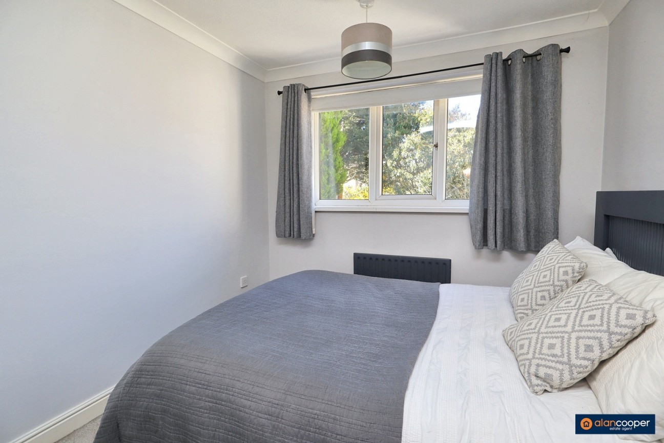 Merlin Avenue, Poplar Farm, Nuneaton, CV10 9JZ