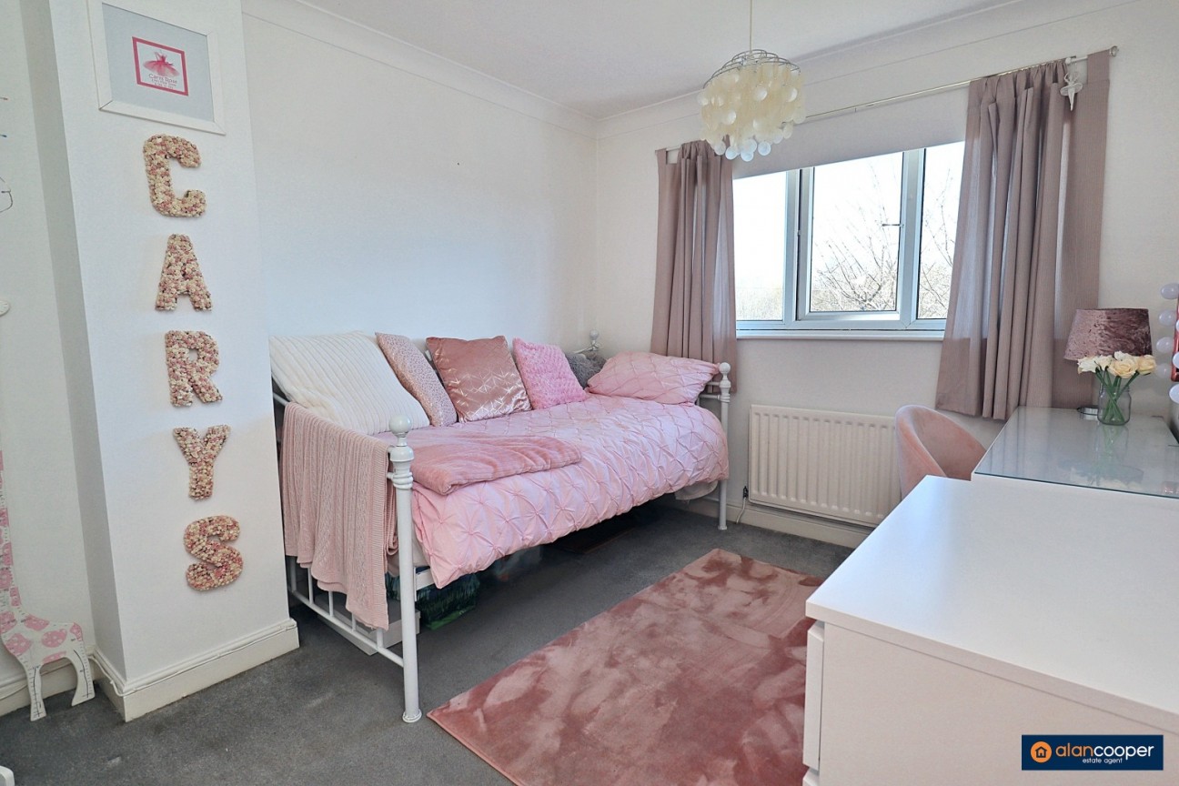 Merlin Avenue, Poplar Farm, Nuneaton, CV10 9JZ
