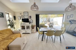 Pallett Drive, St Nicolas Park, Nuneaton, CV11 6EG