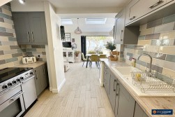 Pallett Drive, St Nicolas Park, Nuneaton, CV11 6EG