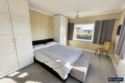 Pallett Drive, St Nicolas Park, Nuneaton, CV11 6EG