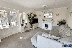 Pallett Drive, St Nicolas Park, Nuneaton, CV11 6EG