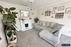 Pallett Drive, St Nicolas Park, Nuneaton, CV11 6EG