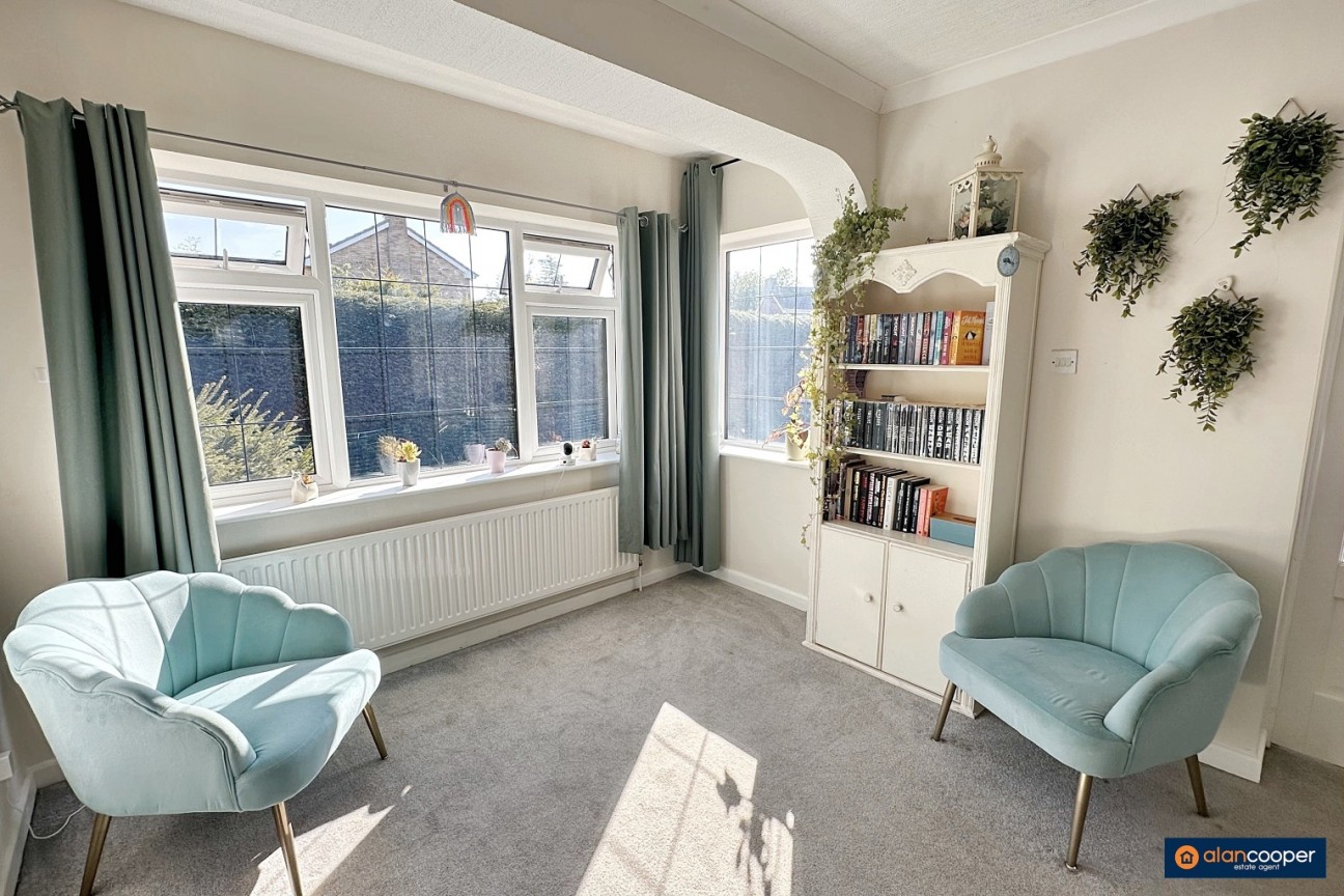 Pallett Drive, St Nicolas Park, Nuneaton, CV11 6EG