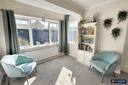 Pallett Drive, St Nicolas Park, Nuneaton, CV11 6EG