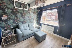 Pallett Drive, St Nicolas Park, Nuneaton, CV11 6EG