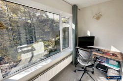 Pallett Drive, St Nicolas Park, Nuneaton, CV11 6EG