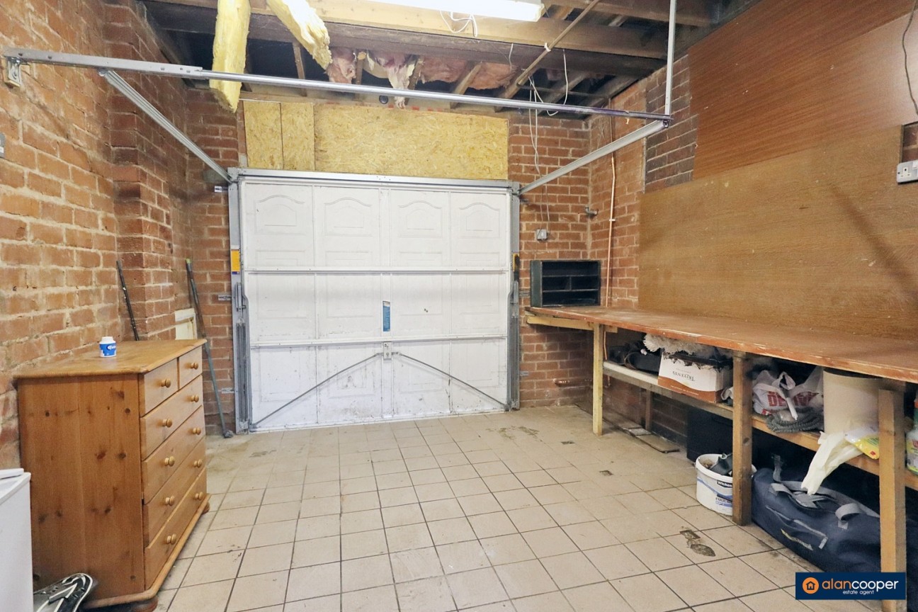 Greenmoor Road, Nuneaton, CV10 7EP