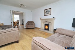 Axminster Close, Horeston Grange, Nuneaton, CV11 6YP