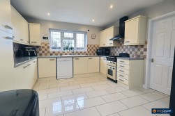 Axminster Close, Horeston Grange, Nuneaton, CV11 6YP