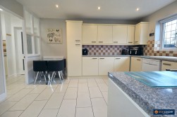 Axminster Close, Horeston Grange, Nuneaton, CV11 6YP