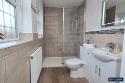 Axminster Close, Horeston Grange, Nuneaton, CV11 6YP