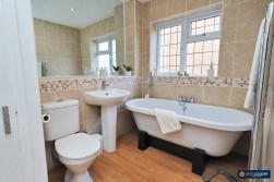 Axminster Close, Horeston Grange, Nuneaton, CV11 6YP