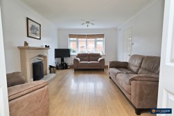 Axminster Close, Horeston Grange, Nuneaton, CV11 6YP