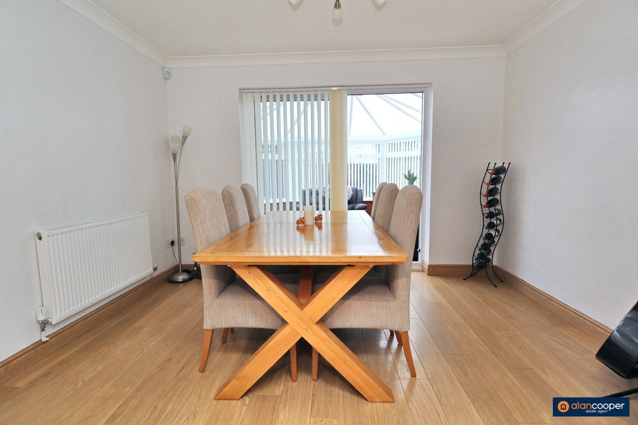 Axminster Close, Horeston Grange, Nuneaton, CV11 6YP