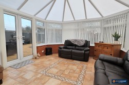Axminster Close, Horeston Grange, Nuneaton, CV11 6YP