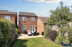 Crummock Avenue, Royal Park, Nuneaton, CV11 6UG