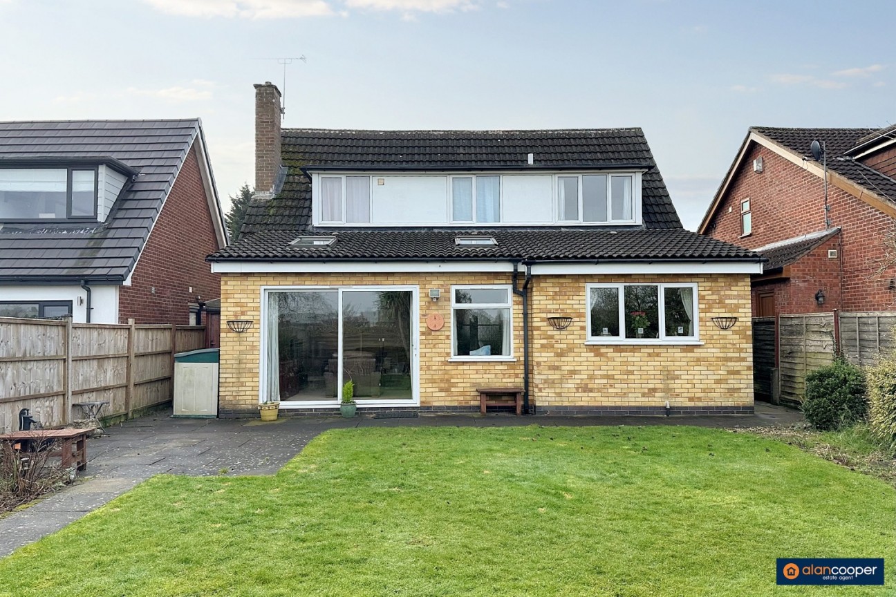 Ambleside Way, St Nicolas Park, Nuneaton, CV11 6AT