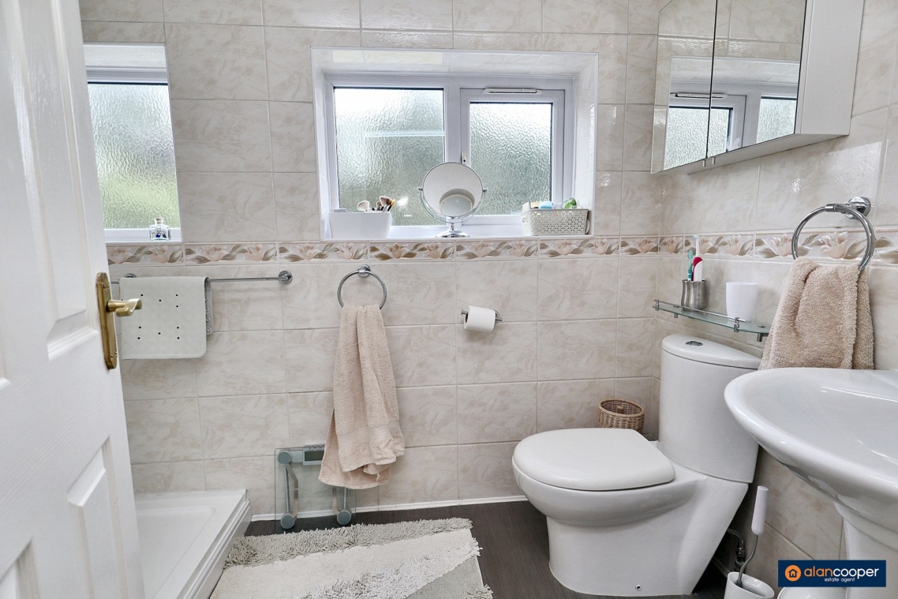 Highfield Road, Attleborough, Nuneaton, CV11 4PW