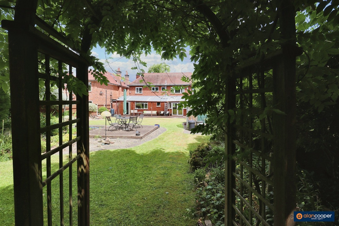 Highfield Road, Attleborough, Nuneaton, CV11 4PW