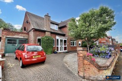 Highfield Road, Attleborough, Nuneaton, CV11 4PW