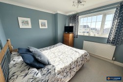Clyde Road, Bulkington, CV12 9QE