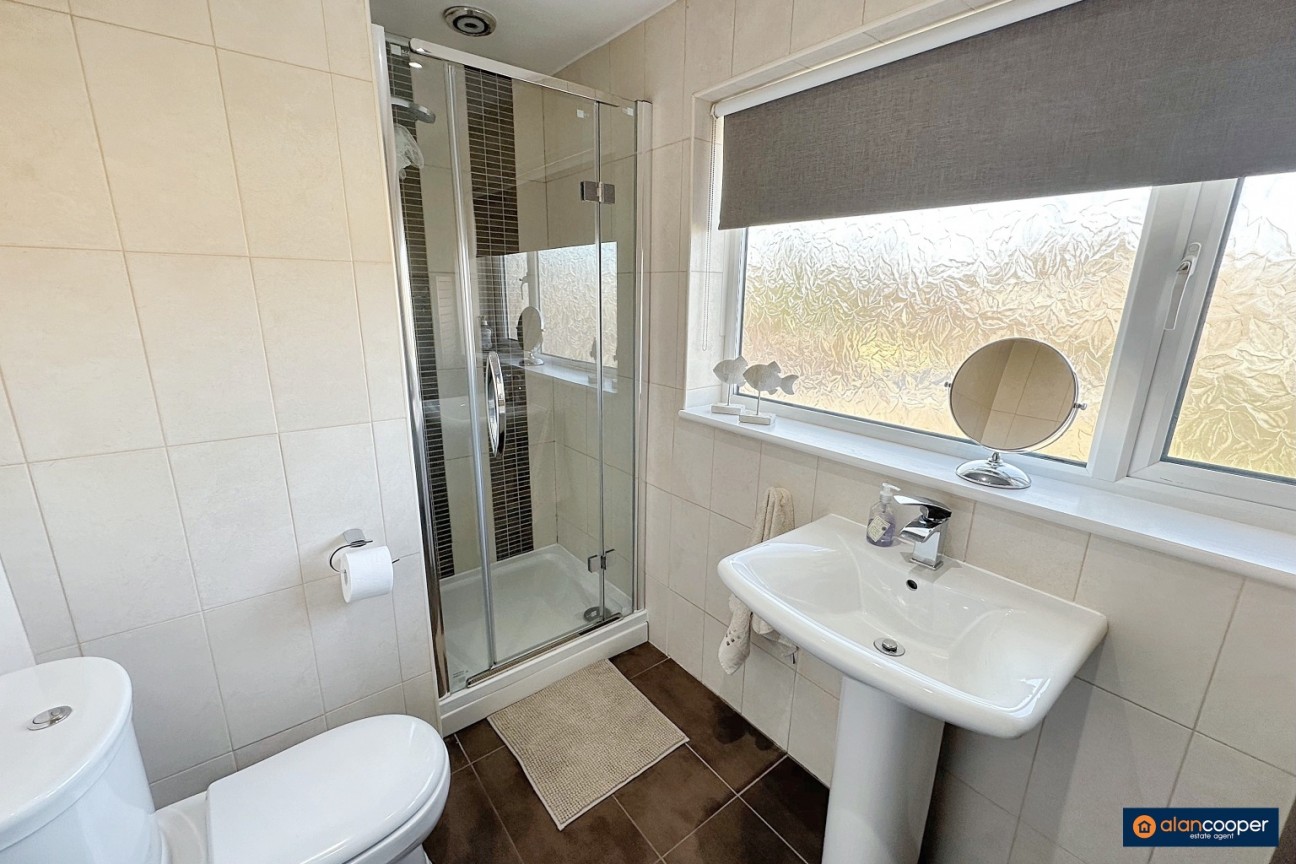 Clyde Road, Bulkington, CV12 9QE