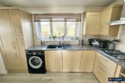 Clyde Road, Bulkington, CV12 9QE
