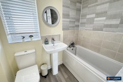 Queen Elizabeth Road, Nuneaton, CV10 9GS