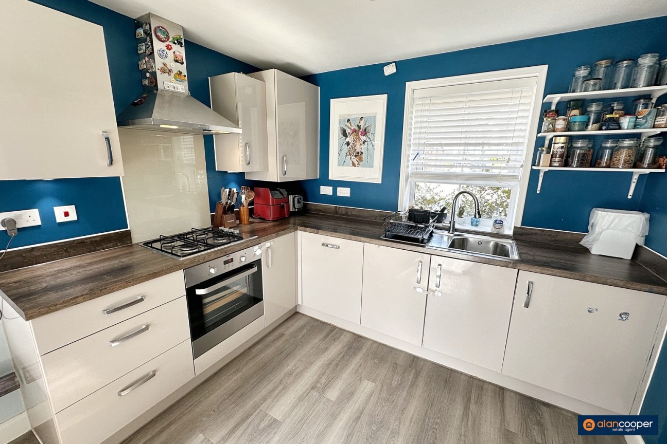 Queen Elizabeth Road, Nuneaton, CV10 9GS