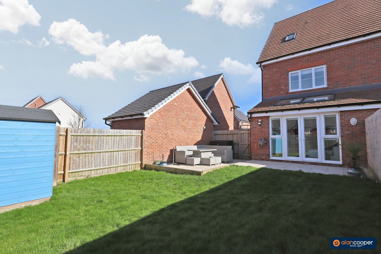 Miners Croft, Eaton Fields, Ansley, Nuneaton, CV10 9TN