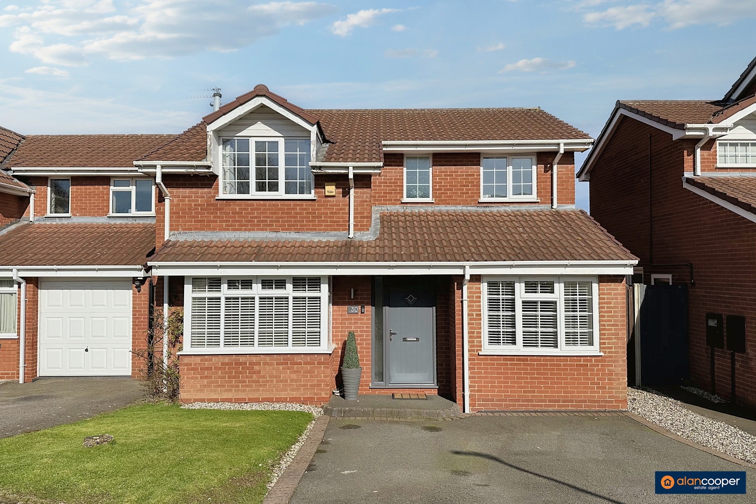 Ingleton Close, Whitestone, Nuneaton, CV11 6WB