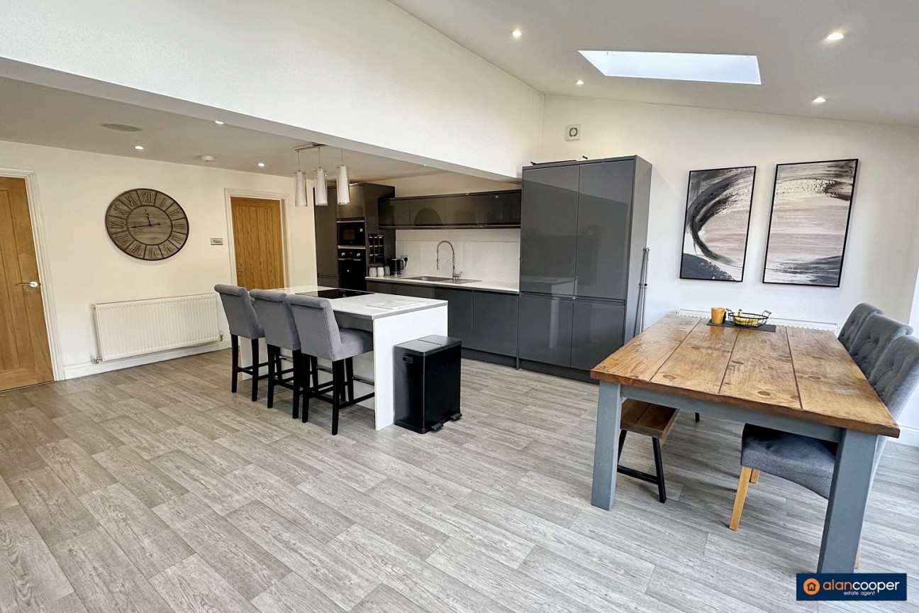 Ingleton Close, Whitestone, Nuneaton, CV11 6WB