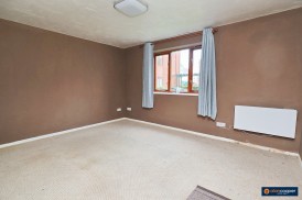 Gillett Close, Nuneaton, CV11 5XW
