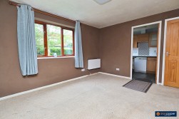 Gillett Close, Nuneaton, CV11 5XW