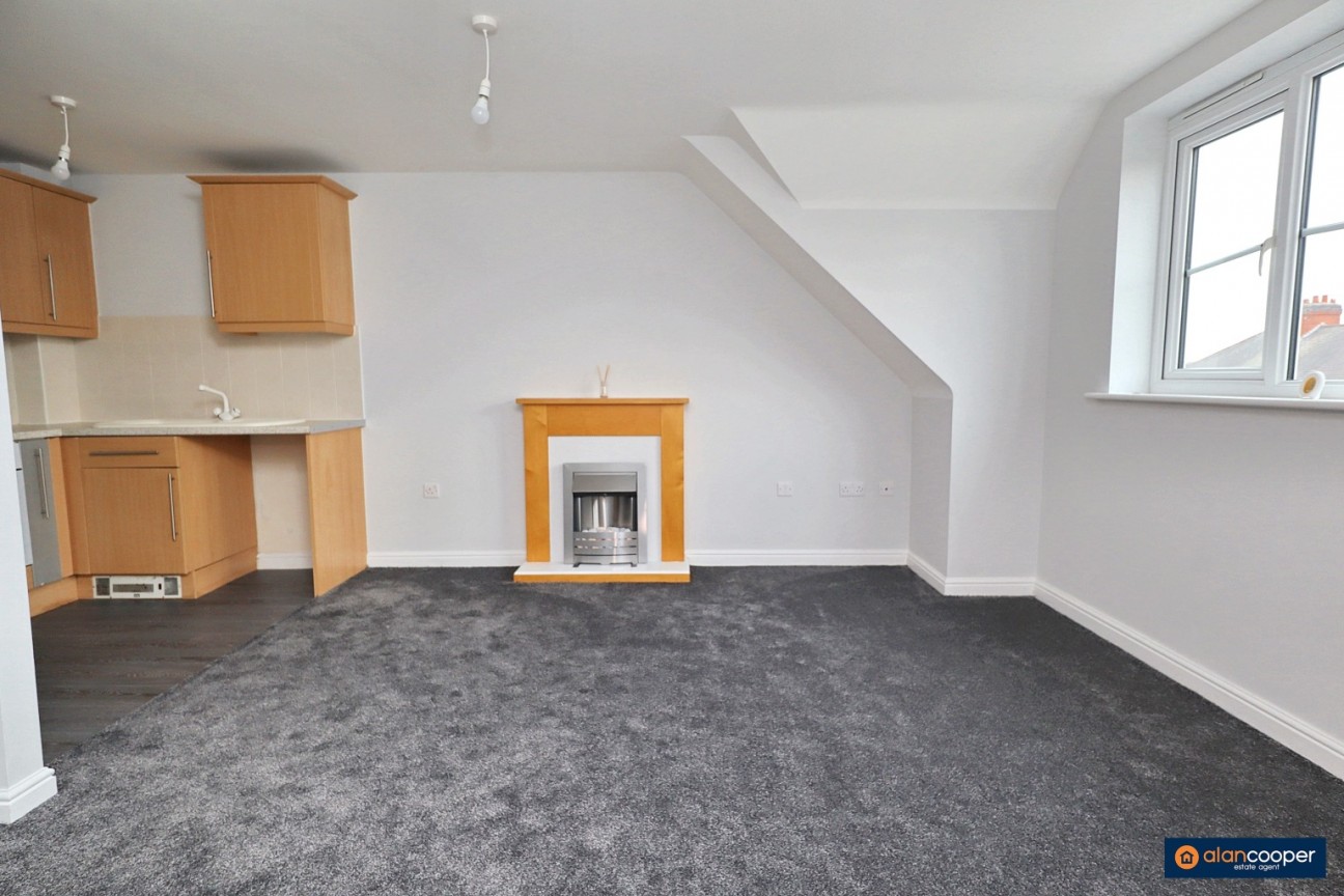 Royale Place, Queens Road, Nuneaton, CV11 5NB