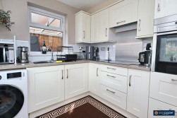 Merlin Avenue, Poplar Farm, Nuneaton, CV10 9JZ