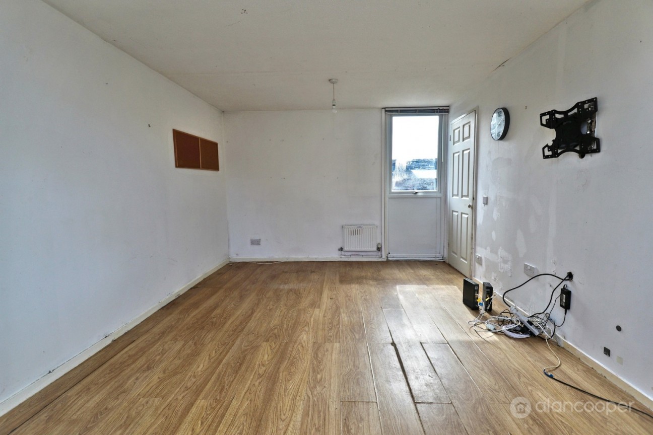 Magyar Crescent, Whitestone, Nuneaton, CV11 4SQ