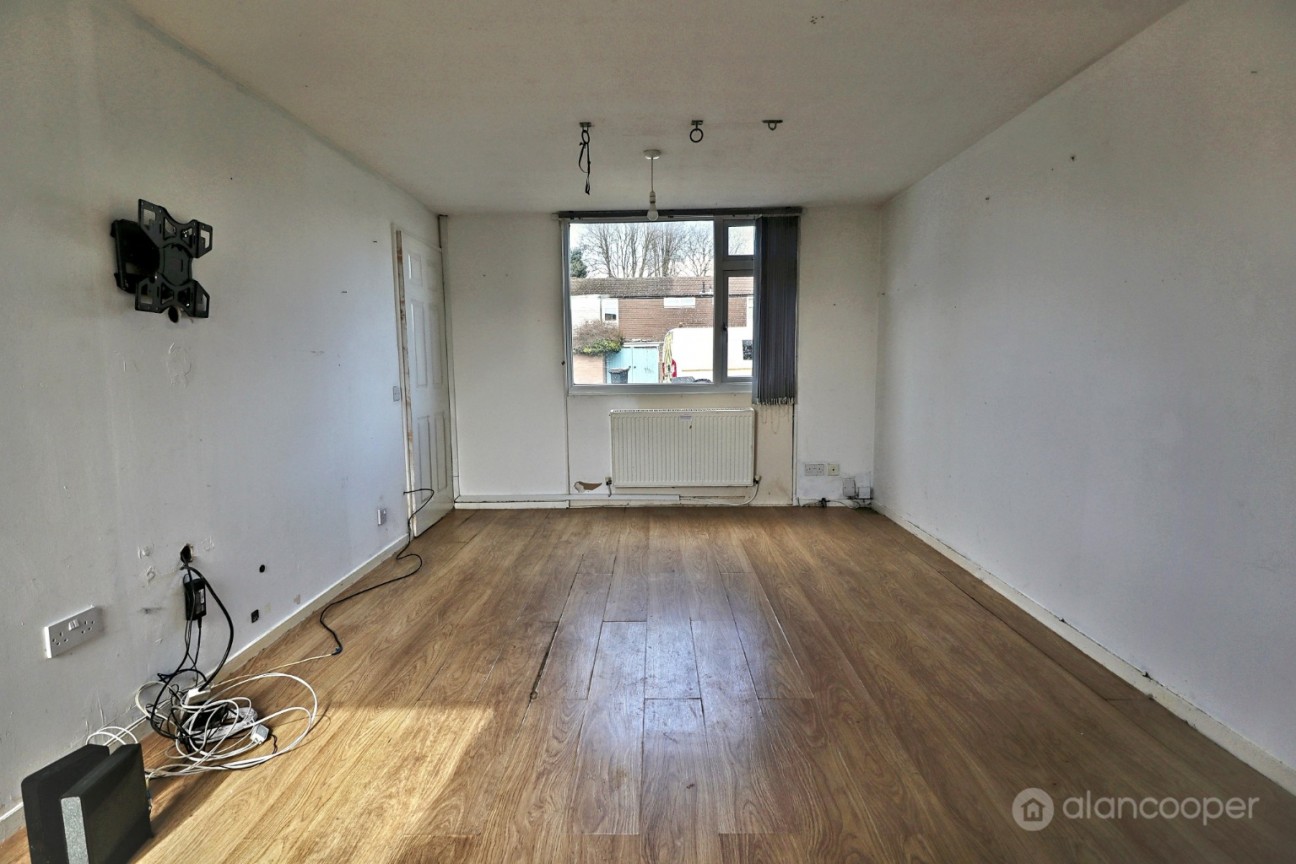 Magyar Crescent, Whitestone, Nuneaton, CV11 4SQ