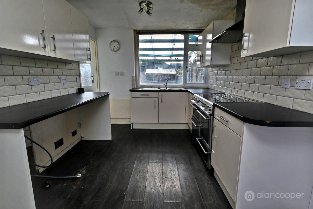 Magyar Crescent, Whitestone, Nuneaton, CV11 4SQ