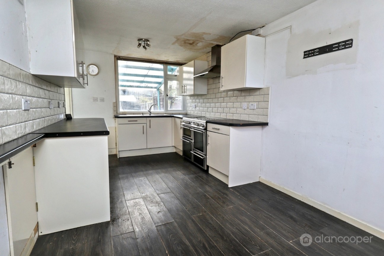 Magyar Crescent, Whitestone, Nuneaton, CV11 4SQ