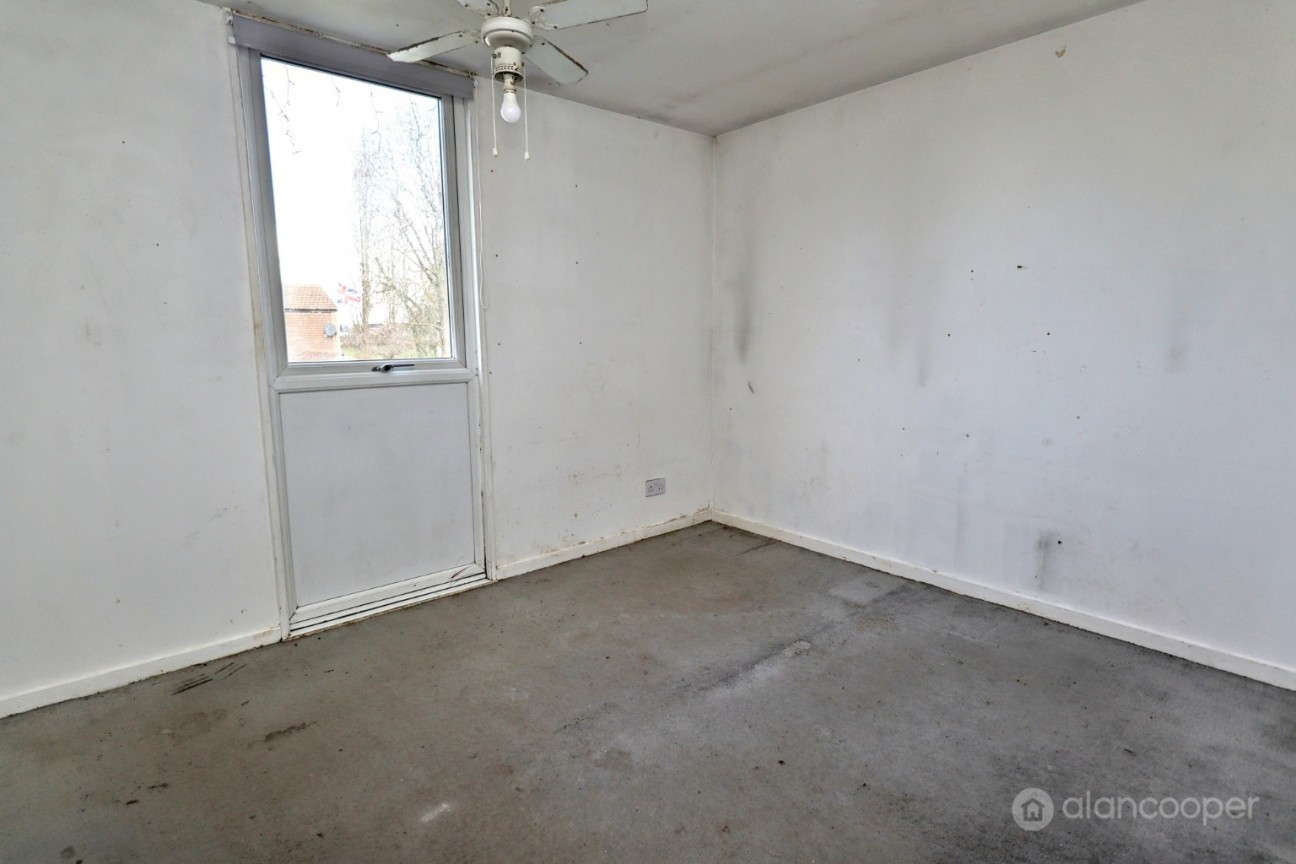 Magyar Crescent, Whitestone, Nuneaton, CV11 4SQ