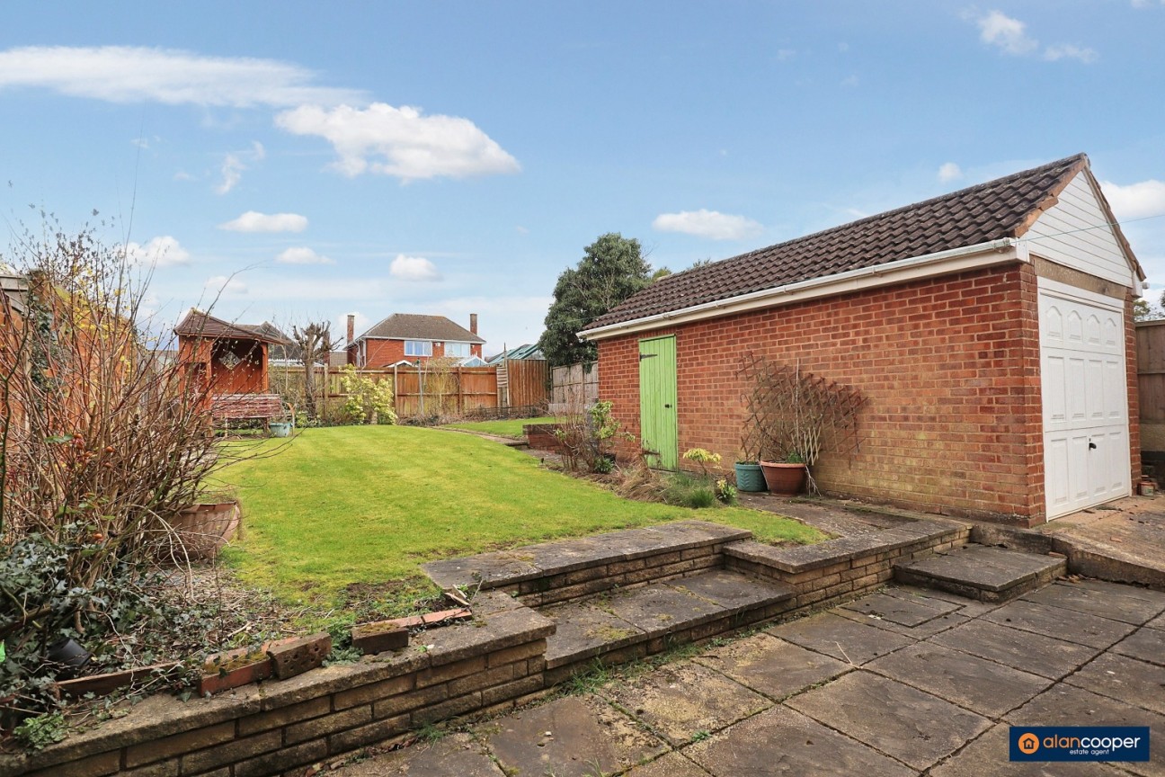 Calder Close, Bulkington, CV12 9PN
