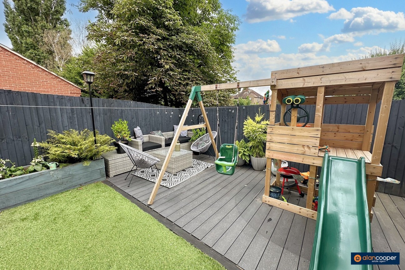 Russett Avenue, Manor Fields, Nuneaton, CV11 6YW